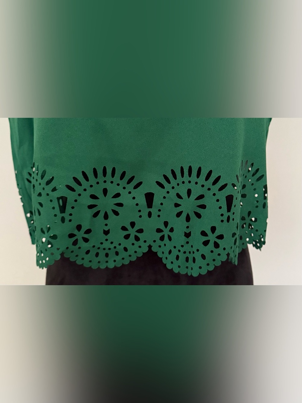Shein Green Lune Scallop Trim Laser Cut Crop Top - L - Picture 4 of 7
